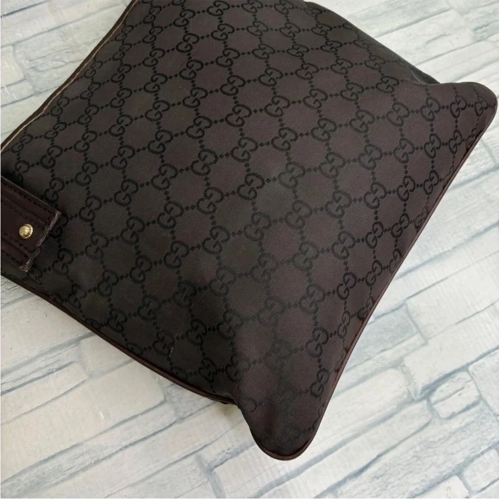 Gucci Chocolate Brown Crossbody Bag - Picture 5 of 9